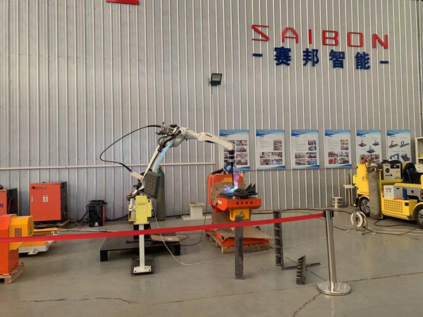 自動焊接機器人廠家有哪些優(yōu)勢？