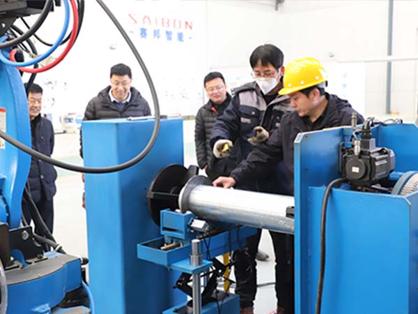 自動(dòng)焊接機(jī)器人工作站 自動(dòng)焊接機(jī)器人工作站